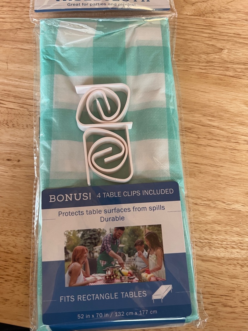 Table Cloth with Clips